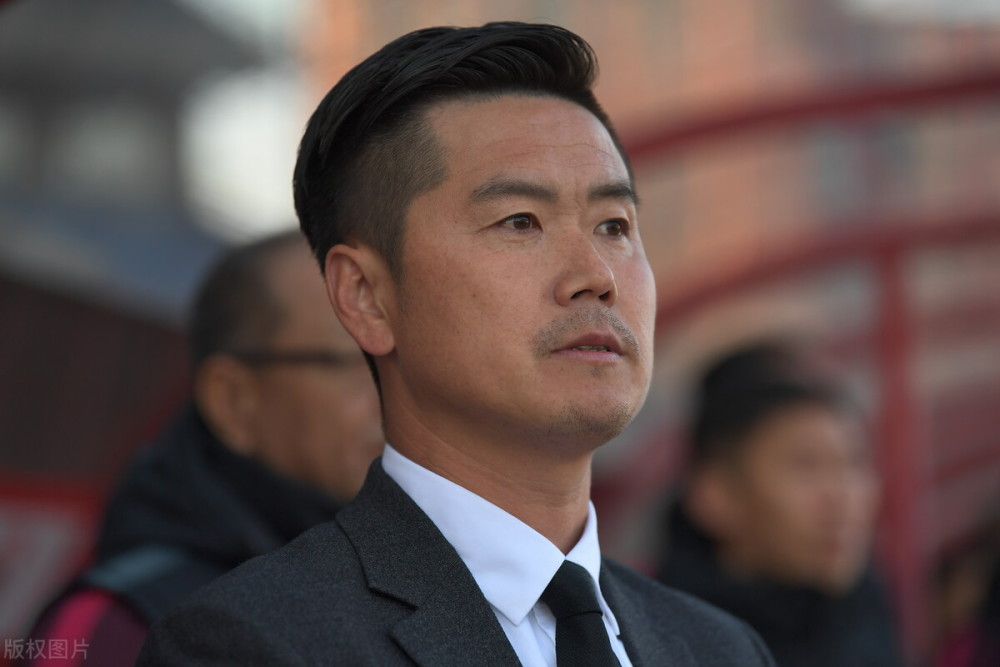 忘穿内裤坐公交车被猛烈进出视频
